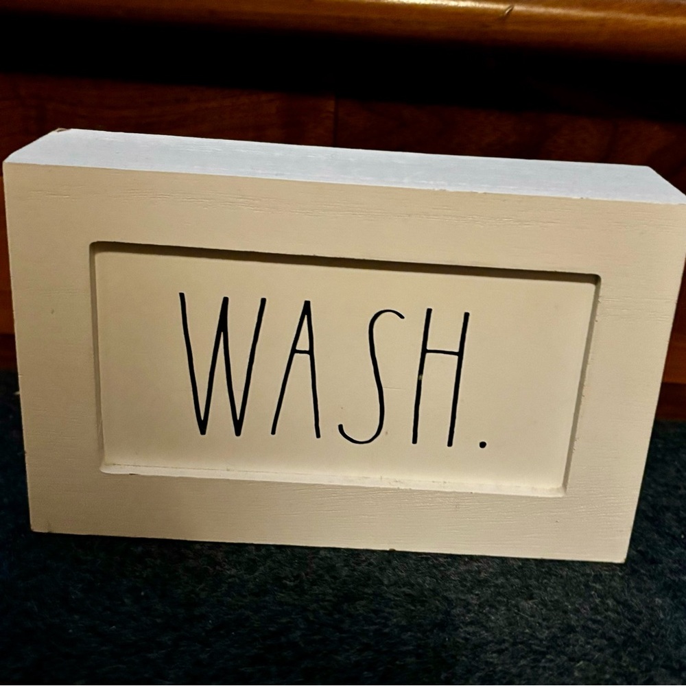 Rae Dunn “Wash” sign.